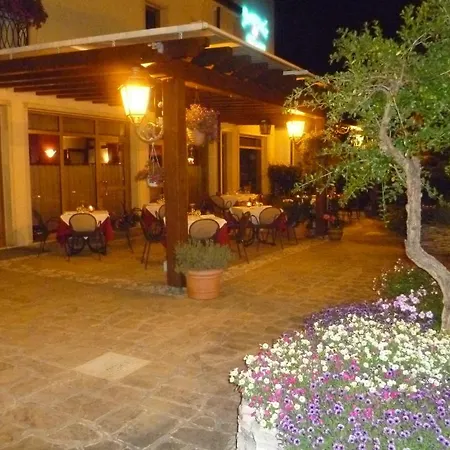 酒店 Del Borgo 3*
